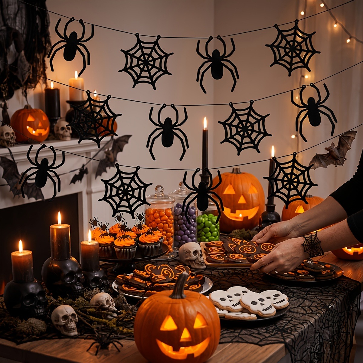2 zestawy girland z pajęczynam – Spider Web Halloween Decoration recenzja i cena