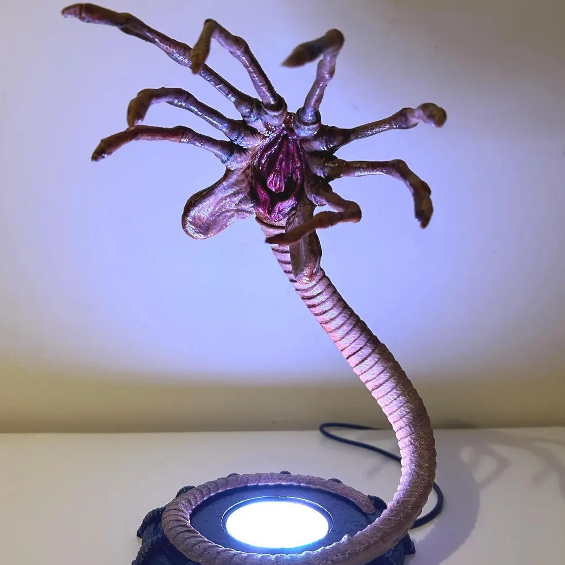 Lampka nocna Alien Facehugger, – Halloween Pumpkin Decor Led recenzja i cena